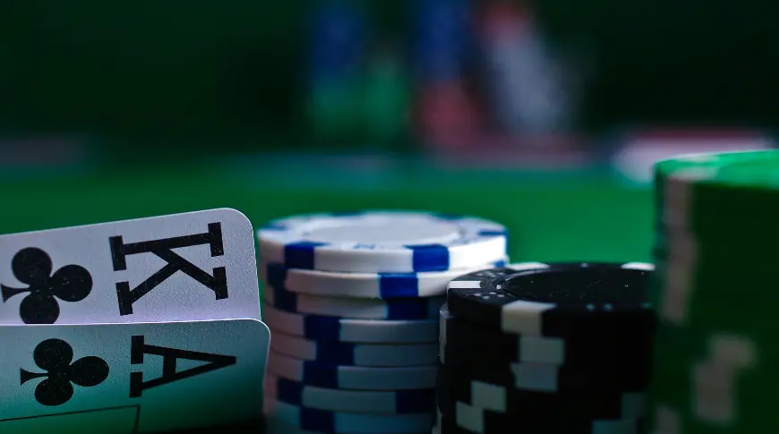 Poker Cassino Online - Cartas e fichas de poker